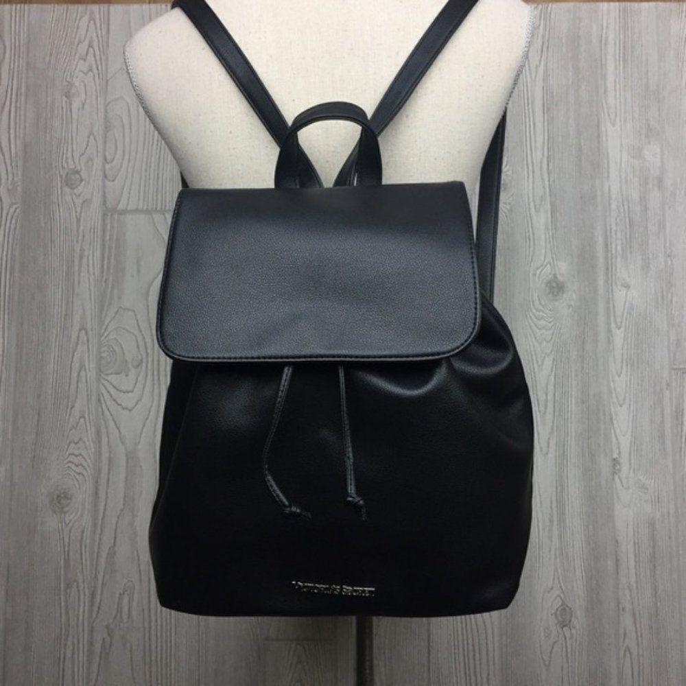 VICTORIA'S SECRET FLAP DRAWSTRING BACKPACK